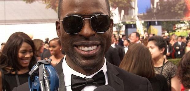 Sterling K. Brown z „American Crime Story”: Ta miłosna scena Cuby Goodinga Jr. i Sarah Paulson w „American Horror Story” była „szalona”!