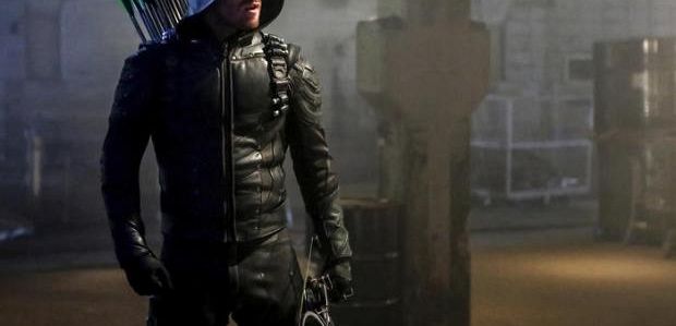 Oliver dokonuje złych życiowych wyborów w zwiastunie 5 sezonu „Arrow