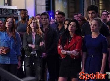 NYCC 2016: „Shadowhunters” ujawniają datę premiery 2 sezonu — aktor „Pamiętników wampirów” wyreżyseruje odcinek