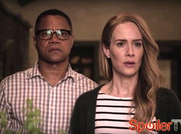 „American Horror Story”: Ryan Murphy ujawnia zwrot akcji w „Roanoke”, wskazuje na powiązanie kolejnego sezonu z „Freak Show”