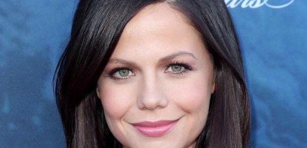Tammin Sursok i Sean McEwen rozwijają komedię  „Aussie Girl”