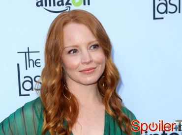Lauren Ambrose zagra główną rolę w odcinku pilotowym „Monsters of God”