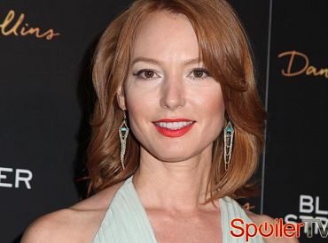 Alicia Witt pojawi się w 12 sezonie Nie z tego świata