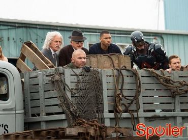 CW zamawia 4 dodatkowe odcinki 2 sezonu Legends of Tomorrow