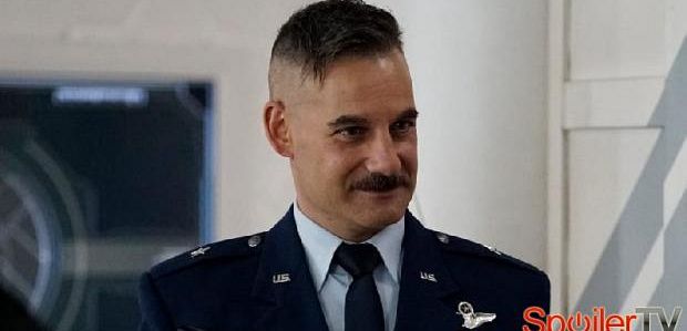 Adrian Pasdar  powróci w 4 sezonie 