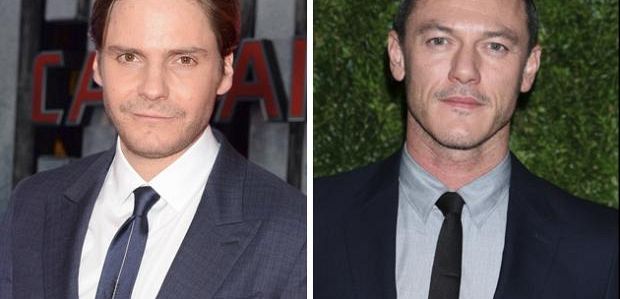 Daniel Brühl i Luke Evans dołączyli do serialu 