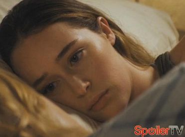 Usunięta scene z 2 sezonu „Fear the Walking Dead”: Alycia Debnam-Carey dzieli intymną chwilę