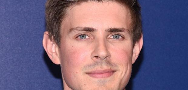 Chris Lowell dołączył do 