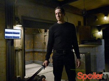 Sasha Roiz zapowiada upadek Renarda, mało prawdopodobnego sojusznika w 6 sezonie „Grimm