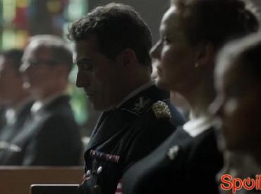 Klip z 3 sezonu „Man in the High Castle”: Rufus Sewell jest oszołomiony przez niepodważalny dowód