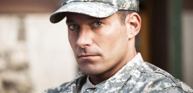 Johnny Messner pojawi się w 3 sezonie 