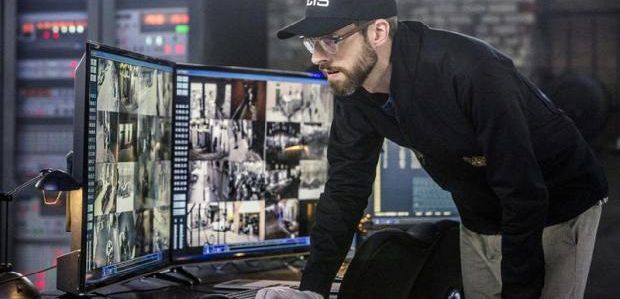 Klip z 3 sezonu „Agentów NCIS: Nowy Orlean”: Sebastian zostaje prawie zabity pierwszego dnia pracy jako agent
