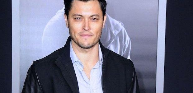 Blair Redford dołączył do odcinka pilotowego Bryana Singera