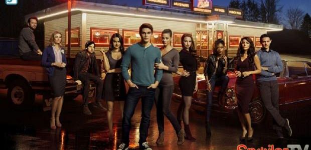 Czy na tym zdjęciu z „Riverdale” jest sprawca morderstwa?