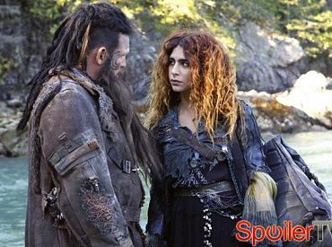 Klip z 4 sezonu „The 100”: Luna (słusznie) kwestionuje swój sojusz z Skaikru