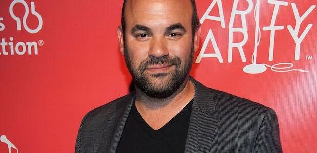 Ian Gomez dołączył do odcinka pilotowego „Living Biblically”