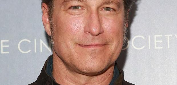 John Corbett zagra w odcinku pilotowym 