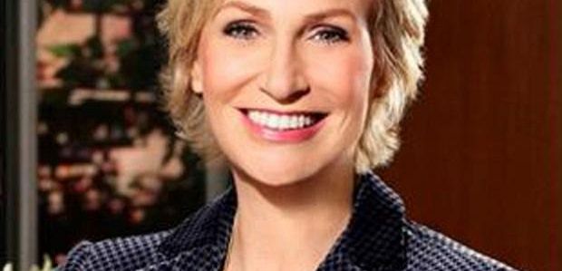 Jane Lynch zagra w odcinku pilotowym „Relatively Happy”