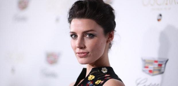 Jessica Paré zagra w odcinku pilotowym CBS o Navy SEAL
