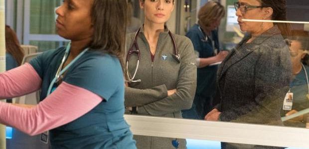 Klip z 2 sezonu „Chicago Med”: Manning nie powstrzyma się przed niczym, aby ocalić życie młodego pacjenta.