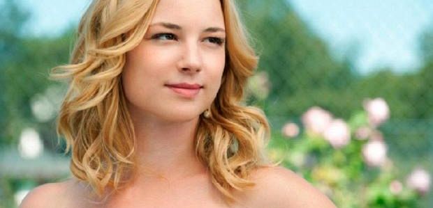 Emily VanCamp zagra w odcinku pilotowym 