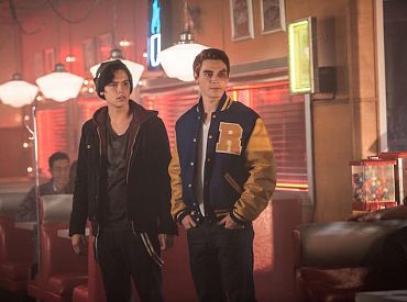 Spoiler Dnia: Czy Cheryl dołączy do gangu Archiego w „Riverdale”?