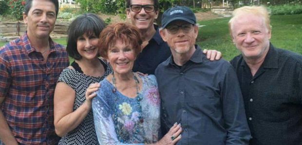 Obsada „Happy Days” spotyka się na pogrzebie Erin Moran