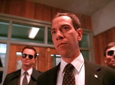 Zwiastun „Miasteczka Twin Peaks” pokazuje zmarłego Miguela Ferrera jako agenta FBI Alberta Rosenfielda
