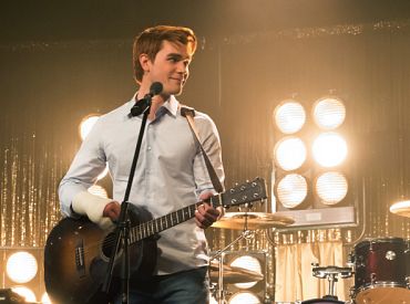 Zapowiedź finału „Riverdale”: Szef ostrzega, aby „mieć oko na [spoiler]”
