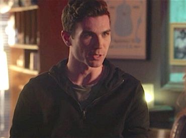 Cameron Scoggins awansowany do stałej obsady w 5 sezonie „Nashville”, do którego dołączyła Odessa Adlon