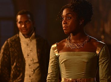 Klip z „Still Star-Crossed”: Plany ślubne zaczynają się walką między Montekimi a Kapuletami
