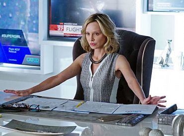Spoiler Dnia: Czy Calista Flockart powróci w pełnym wymiarze w 3 sezonie „Supergirl”?