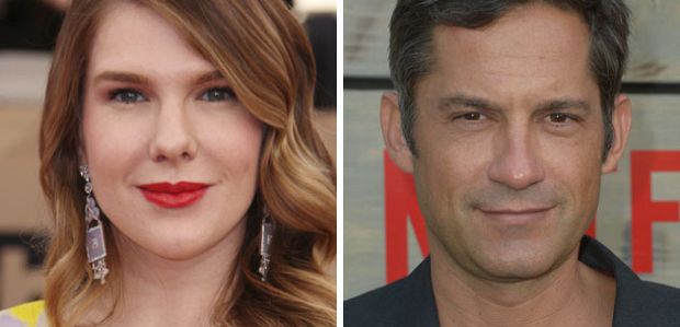 Lily Rabe i Enrique Murciano dołączyli do odcinka pilotowego „Deadlier Than the Male”