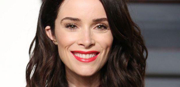 Abigail Spencer powróci w 15 sezonie „Chirurgów”
