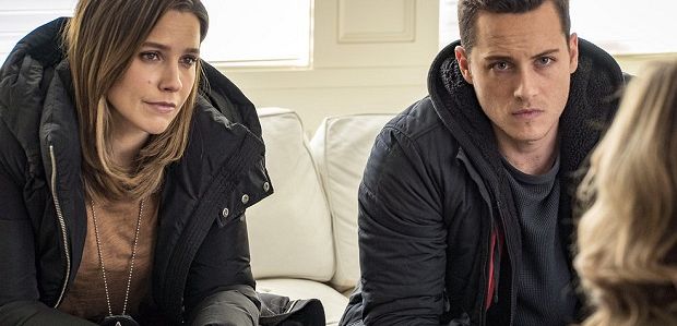Szef „Chicago PD” mówi o tym jak odejście Lindsay wpłynie na Halsteada i Voighta