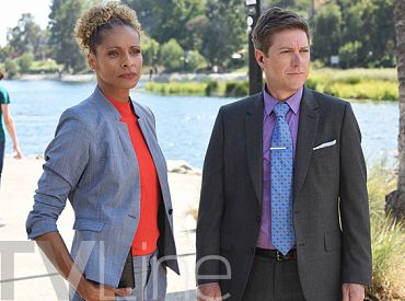 Pierwsze spojrzenie na 2 sezon „Zabójczej broni”: Michelle Hurd jako nowa szefowa chłopaków