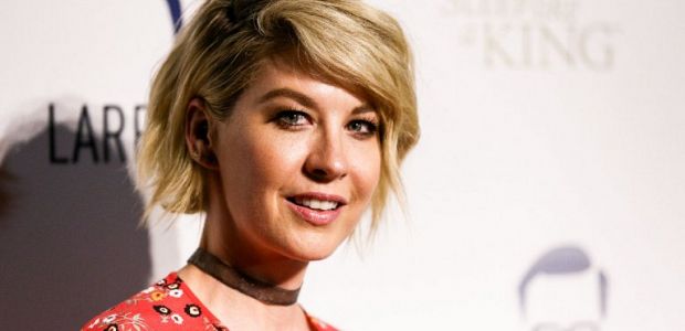 Jenna Elfman dołączyła do 4 sezonu „Fear the Walking Dead”