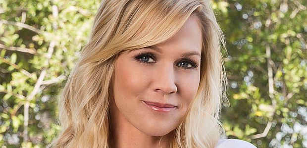 Jennie Garth pojawi się gościnnie 2 sezonie „Cioteczki Mick”