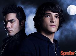 Zdjęcia promocyjne obsady 1 sezonu serialu Nastoletni wilkołak