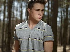 Zdjęcia promocyjne obsady 1 sezonu serialu Nastoletni wilkołak