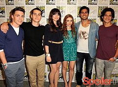 Obsada Nastoletniego wilkołaka na Comic Conie