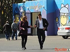 Kości: 7x12 The Suit on the Set - zdjęcia promocyjne