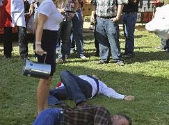 Świętoszki z Dallas: 1x09 Adam & Eve's Rib - zdjęcia promocyjne