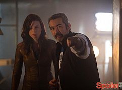 Continuum: Zdjęcia promocyjne obsady, serialu i z planu