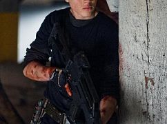 Wrogie niebo: 2x05 Love and Other Acts of Courage - zdjęcia promocyjne