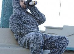 Wilfred: 2x02 Dignity - zdjęcia promocyjne