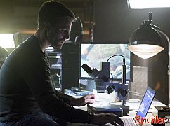 Arrow: 1x03 Lone Gunmen - zdjęcia promocyjne
