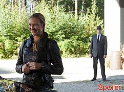 Fringe: Na granicy światów: 5x04 The Bullet That Saved The World - zdjęcia promocyjne