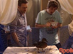 Statek: 3x01 El tripulante de honor - zdjęcia promocyjne