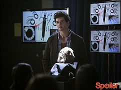 Pamiętniki wampirów: 4x06 We All Go A Little Mad Sometimes - zdjęcia promocyjne